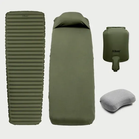 Insulated sleeping pad